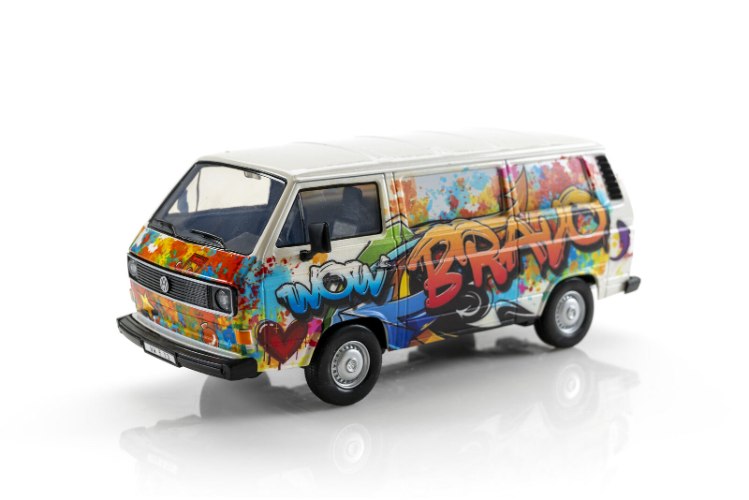 מוטורמקס פולקסווגן Type 2 (T3) "Wow Bravo" Graffiti  Motormax Volkswagen  בקנה מידה 1:24