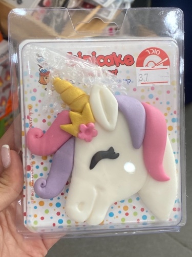 קישוט חד קרן סגול ורוד