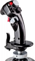 בקר טיסה Thrustmaster F-16C Viper Strike Fighter PC – פריט בודד בקר טיסה שחור עם כפתורים אדומים ולבנים על רקע לבן