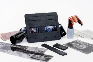 PIXL-LATR – MULTI-FORMAT FILM HOLDER for scanning מחזיק פילם לסריקה באמצעות מצלמה