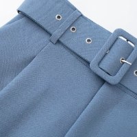 מכנסיים מחויטים עם חגורה גבוה במותן