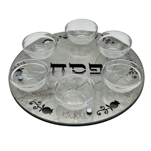 צלחת פסח עץ דמוי שיש אפור כולל צלוחיות ורגליות 33 סמ