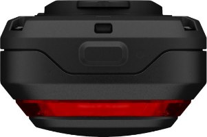 רדאר אופניים משולב פנס אחורי Garmin Varia RearVue 820 – יחידת הרדאר השחורה מציגה פנס אחורי אדום וכפתור עליון