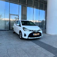 Toyota Yaris HYBRID 2017