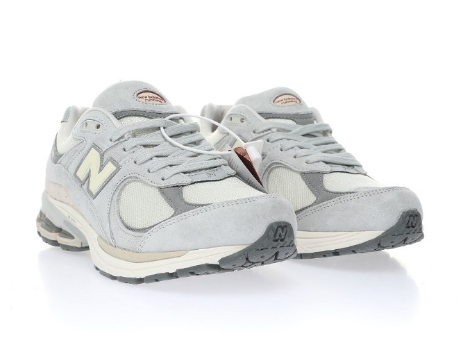 סניקרס New Balance NB 2002 אפור