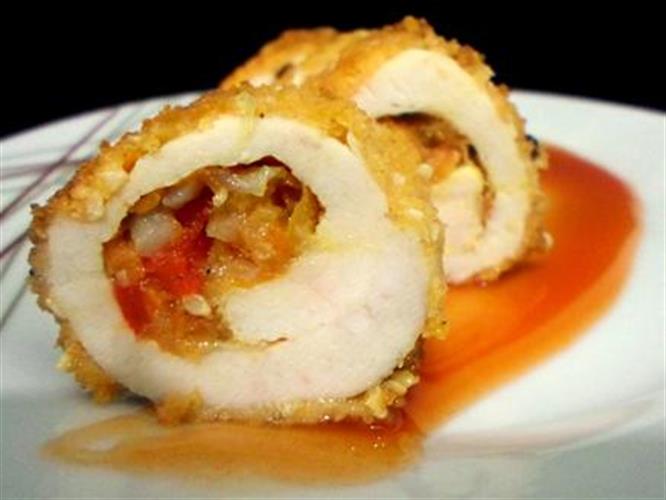 חזה עוף ממולא בפרות יבשים      Chicken breast stuffed with dried fruit