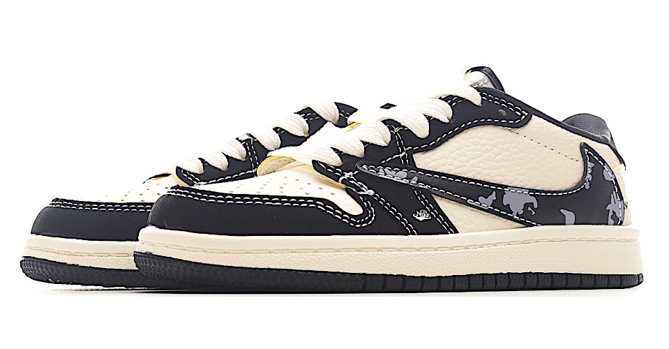 נעלי נייק טרוויס סקוט Nike x Travis Scott Air Jordan 1 Low שחור מנומר