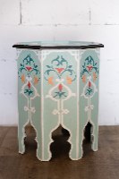 שולחן צד מצויר - טורקיז בהיר