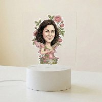 מנורת פורטרט אישית דגם פיה על מעמד לבן - מתנה מקורית בעיצוב אישי