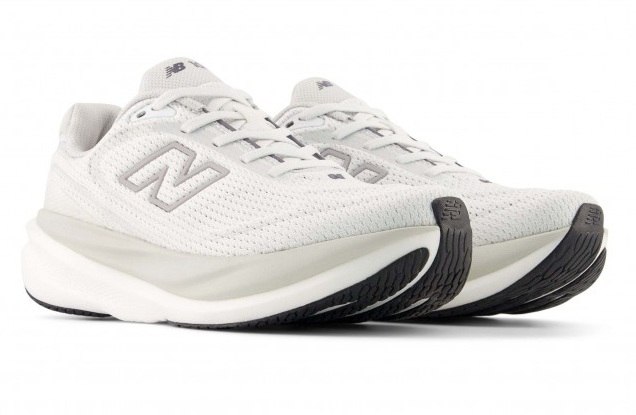 נעלי ניו בלאנס New Balance NB1080V לבן