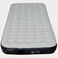 מזרן מתנפח ליחיד כולל משאבה צבע אפור Glamp GSSAB22 – מזרן מתנפח אפור מנופח עם משטח גלי.