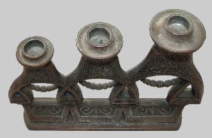 פמוט משולש מטריושקה, וינטאג' שנות ה- 70 עשוי מתכת, ברית המועצות