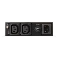 יחידת בקרת כוח תעשייתית 2 שקעים Aten PE4102 – פאנל אחורי שחור המציג שני שקעי C13 שקע כניסה C14 וכפתור איפוס