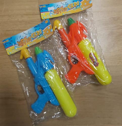 רובה מים קטן עם מיכל בינוני