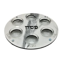 צלחת פסח מעץ דמוי שיש וצלוחיות תואמות