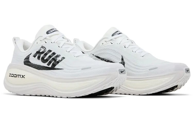 נעלי נייק Nike Zoom Vomero Plus לבן שחור