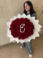 זר 100 ורדים עם אות מקט343