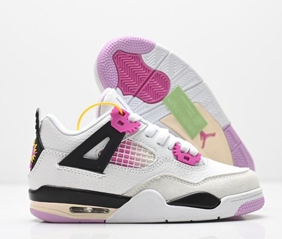 נעלי אייר ג'ורדן ילדים Nike Air Jordan 4 Retro לבן ורוד