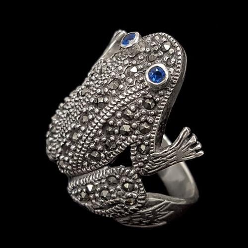 טבעת כסף "צפרדע" משובצת מרקזטים ואבני ספיר RG5559 | תכשיטי כסף 925 | טבעות כסף
