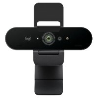 מצלמת רשת Logitech Brio 4K – מצלמת רשת שחורה עם עדשה ולוגו במבט קדמי על רקע לבן