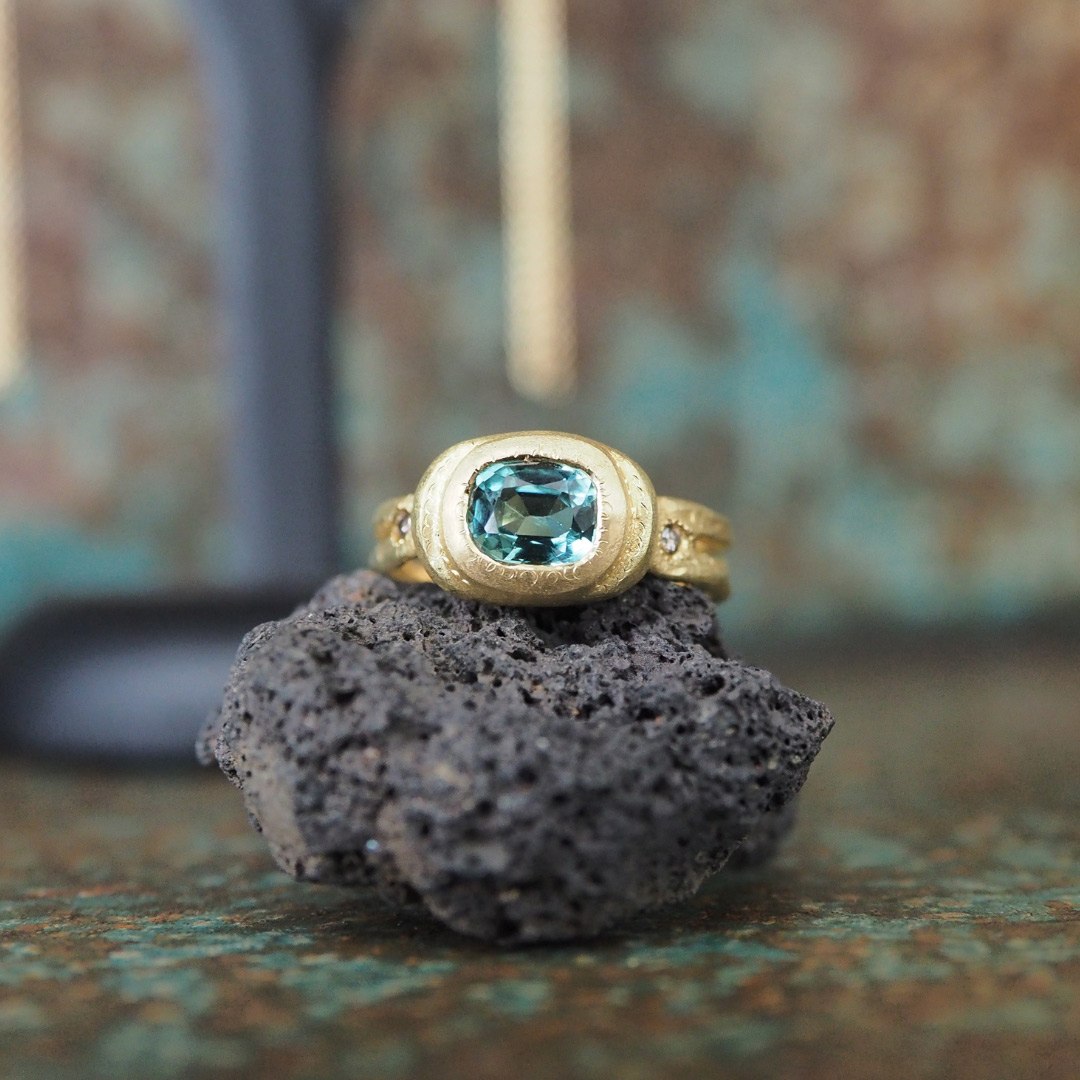One of a Kind 18K Gold Indicolite Tourmaline Ring