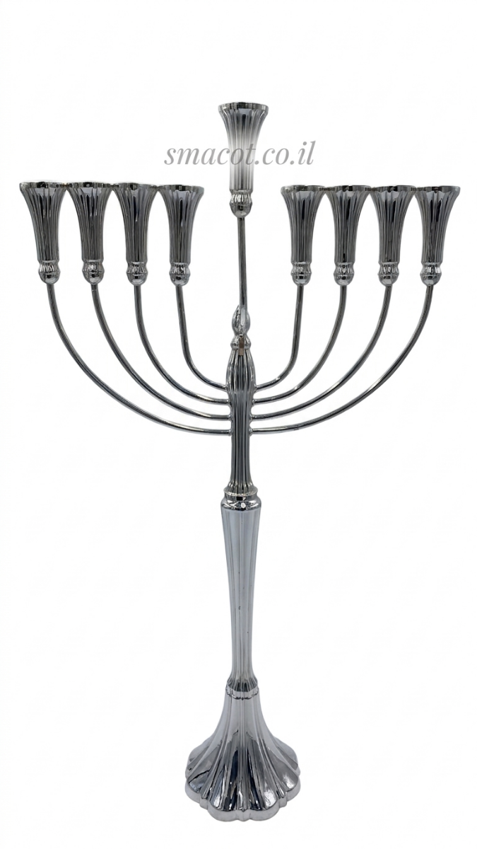חנוכיה מכסף טהור פירנצה 48 ס"מ עם גביעי טוליפ מפוספסים – מבט מלפנים
