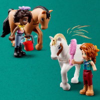 לגו חברות - אורוות הסוסים של אוטום - Lego Friends 41745