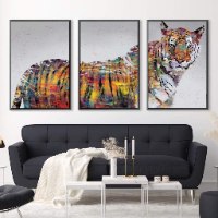 תמונה מחולקת לסט שלשה - הדפס ציור פופארט של נמר צבעוני "Tiger In Color" על בד קנבס עבה מתוח וממוסגר