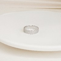 טבעת נישואין מרוקעת מאט