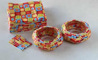 זוג פמוטים בצורת פרח