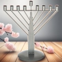 חנוכיית חוטים חבד לנרות – מוכספת