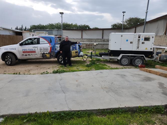 גנרטור מנוע קמינגס תעשייתי בהספק של 275KVA להשכרה מיידית
