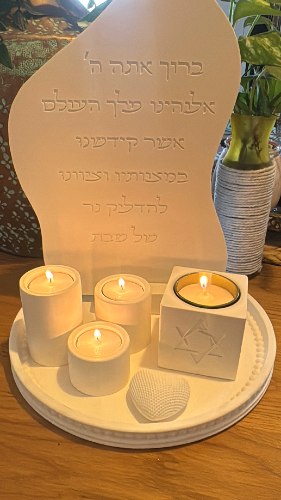 סט הדלקת נרות גדול עם מעמד לנר נשמה