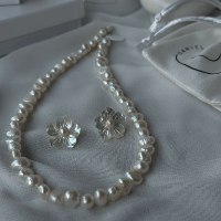 עגילי מואנה פנינה| עגיל פרח לבן