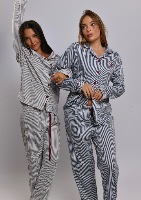 סט פיג׳מה מכופתרת harts and strips