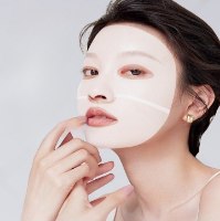 מסכת פנים קוריאנית לטיפול בקמטים והעשרת העור בלחות - מארז 3 יחידות