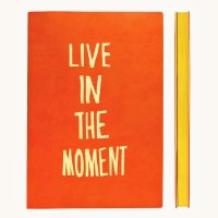 מחברת A5 מעוצבת השראה Live In The Moment