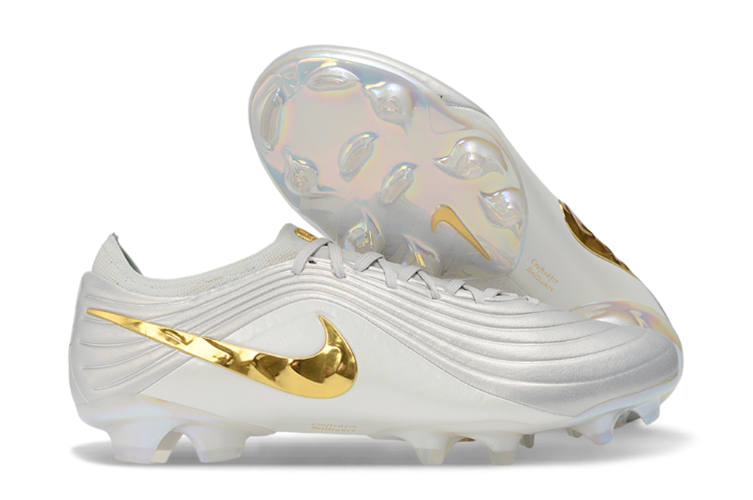 נעלי כדורגל Nike Tiempo Maestro Elite לבן זהב