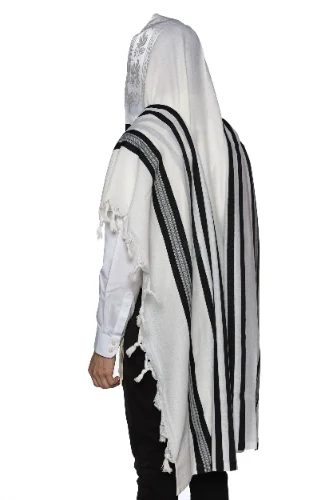 טלית צמר פאר קל פסים שחור דגם ישתבח