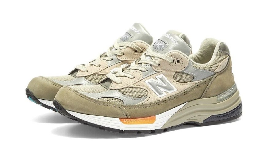 סניקרס New Balance NB 992 ירוק זית
