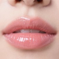 גלוס לניפוח השפתיים מבית LippyPop למראה שפתיים עבות ומלאות - מפיץ רשמי בישראל