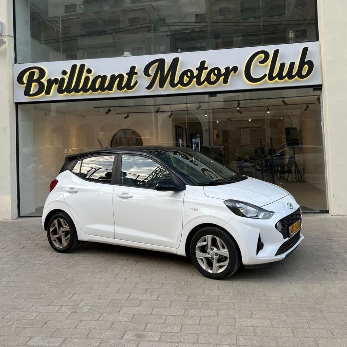 HYUNDAI i10 2023