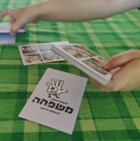 משחק רביעיות בהתאמה אישית, משחק קלפים אישי, מתנה אישית