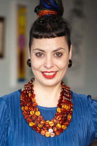 שרשרת  רזין דומניק שורות עיגולים שטוחים חומה