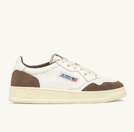 AUTRY SNEAKERS MEDALIST LOW SNEAKERS IN WHITE AND CIGAR LEATHER SUEDE