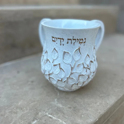 נטלה מהודרת עלים