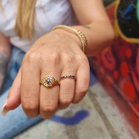 טבעת זהב מיוחדת עם אבן ספיר