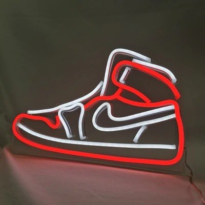שלט ניאון לד בצורת נעלי "Air Jordan" חסכוני בחשמל כולל כפתור לשינוי חוזק תאורה