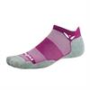 סגול S - גרבי ריצה מנדפות ללא תפרים Swiftwick MAXUS ZERO TAB