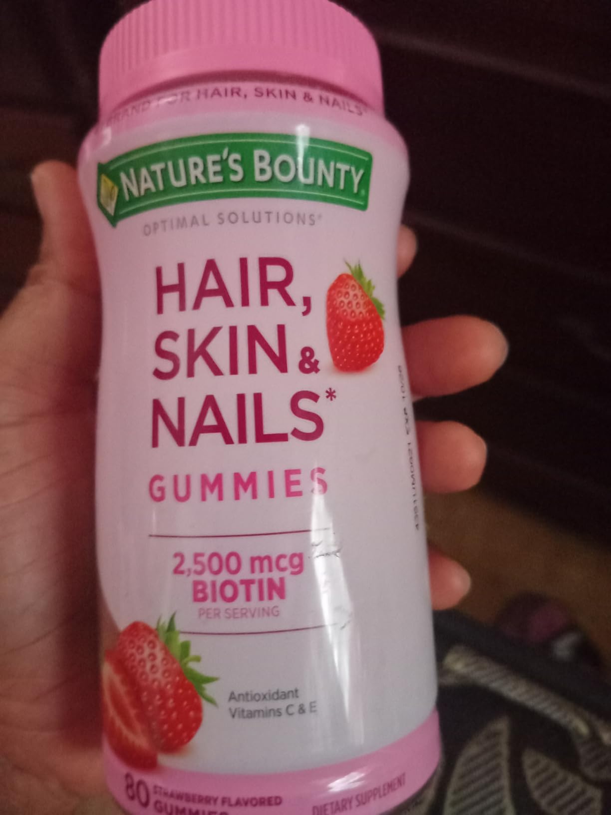חוות דעת - תוסף תזונה GUMMIES עשיר בויטמינים לשיקום השיער, העור והציפורניים